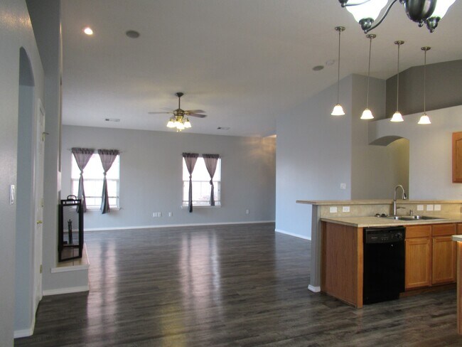 Foto del edificio - 5527 Mansfield Pl NW