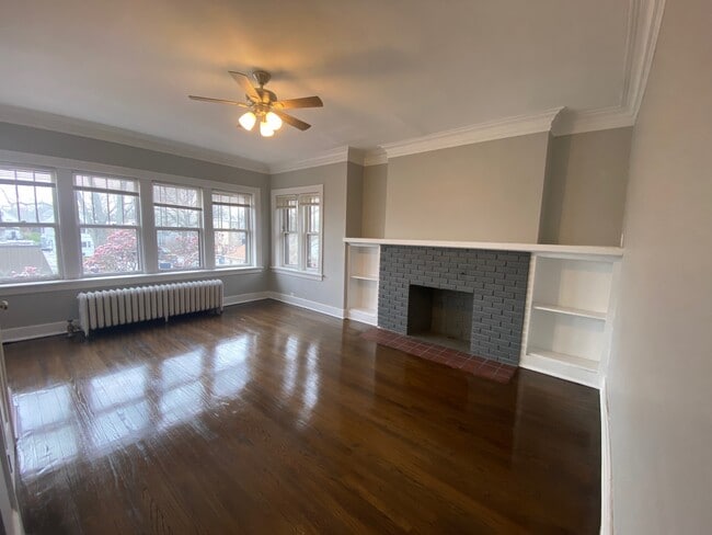 Building Photo - 39 W 14th Plz