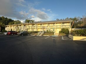 Building Photo - 4621 Bayshore Dr