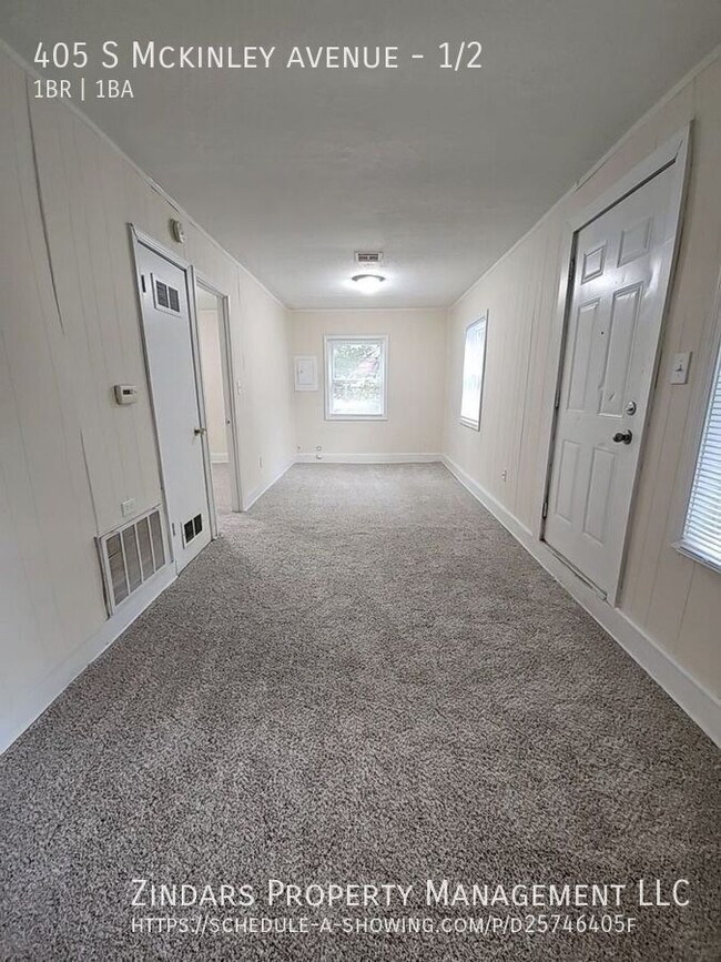 Building Photo - Newly Remodeled 1 bedroom 1 bath apartment...