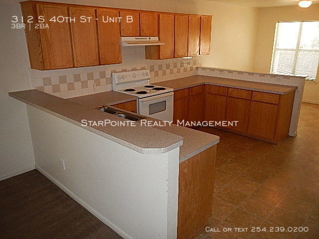 Building Photo - 312 S 40th St. Unit B