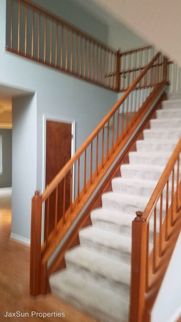 Foto del edificio - 6 br, 4 bath House - 255 Holbrook St