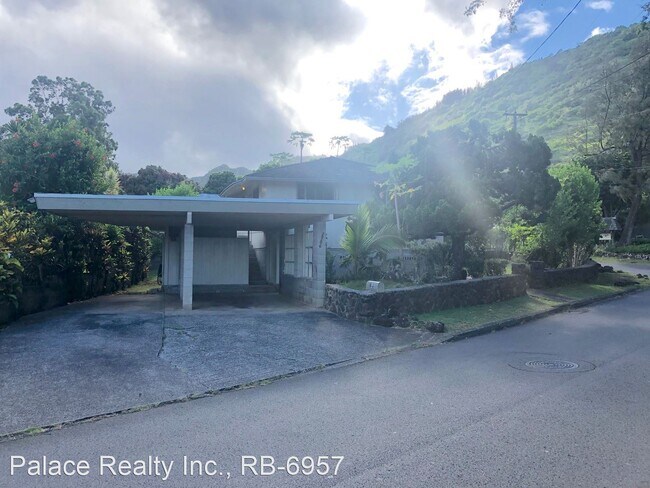 Building Photo - 3 br, 1 bath House - 2706 Pamoa Road