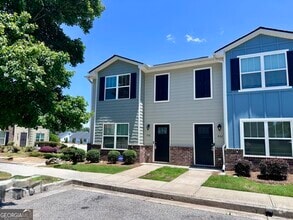 Building Photo - 400 Whippet St