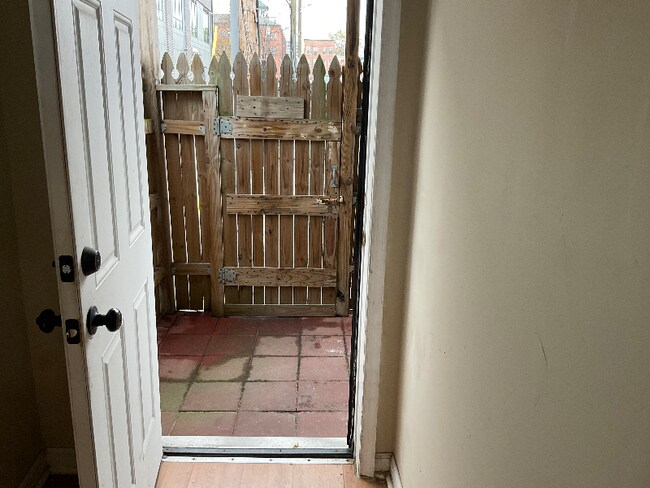 Foto del edificio - 116 W 25th St