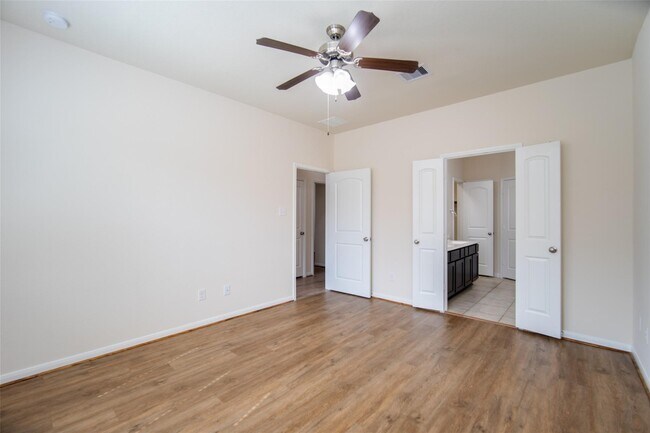 Foto del edificio - 14215 Campo Vista Dr