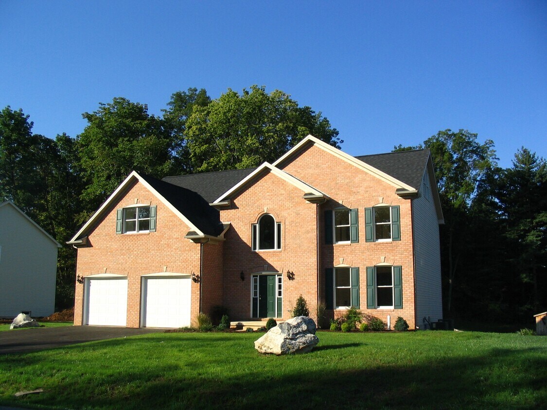 Primary Photo - 10824 Anderson Dr