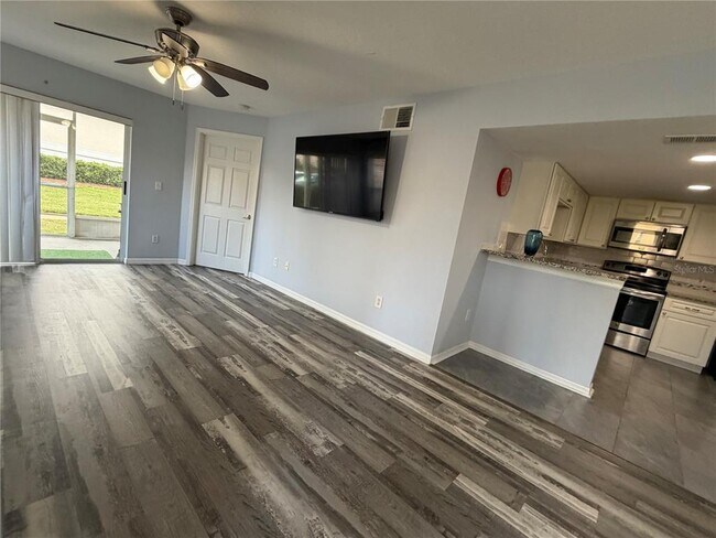 Building Photo - 8804 Grand Palms Cir