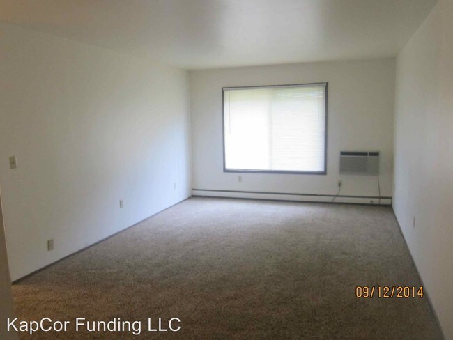 Building Photo - 2600 W Highland Ave
