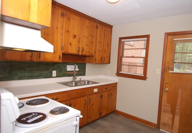 Foto del edificio - 3208 Ruffin St