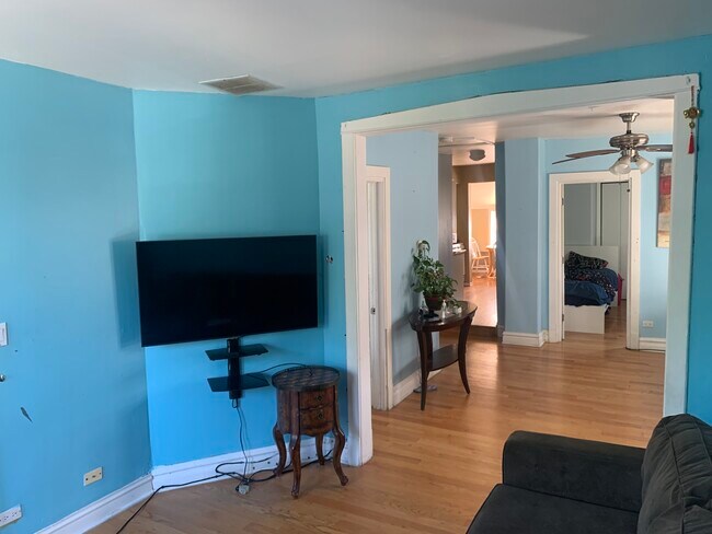 Foto del edificio - 3801 N St Louis Ave