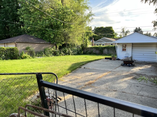 Backyard - 23501 Geneva St