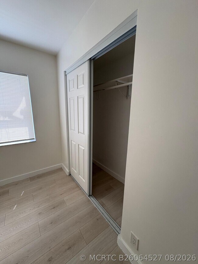 Foto del edificio - 600 NE 46th Ct