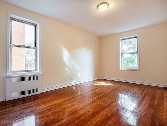 Building Photo - Newly Renovated 1Bed 1Bath