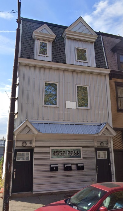 Building Photo - 4552 Penn Ave