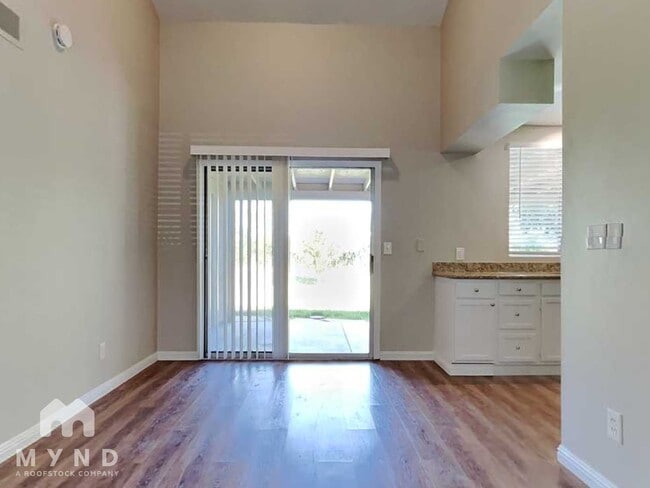 Foto del edificio - 818 E Piute Ave