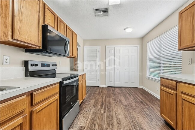 Foto del edificio - 11134 Lauren Oak Ln
