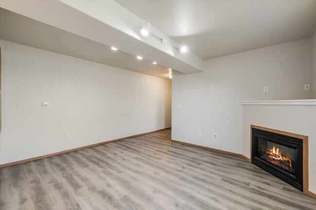 Building Photo - 6005 Chapel Hill Blvd