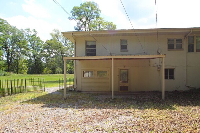 Foto del edificio - 1506 W White River Blvd
