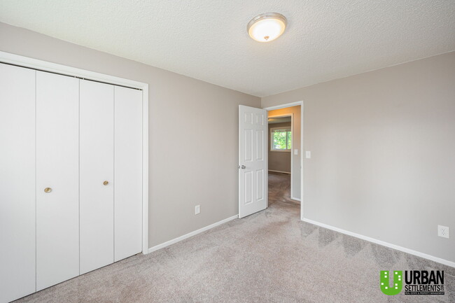 Building Photo - 10409 N Humboldt Dr