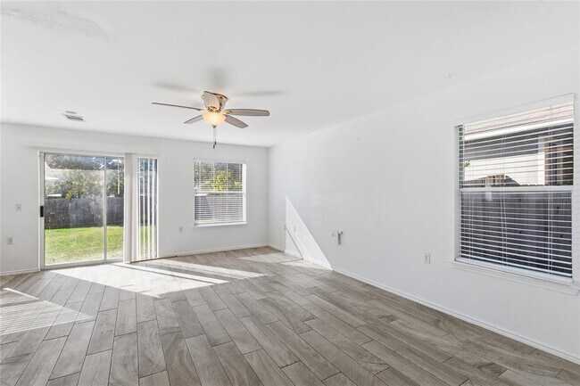 Foto del edificio - 1109 Mooreland Dr