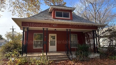 Building Photo - 1325 S Waco Ave