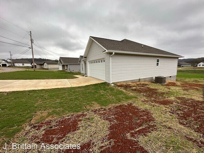 Building Photo - 3 br, 2 bath House - 265 Falcon Crest