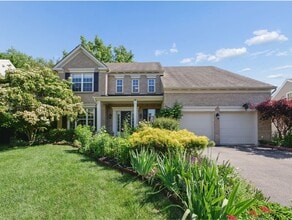 Building Photo - 7879 Yellowwood Dr