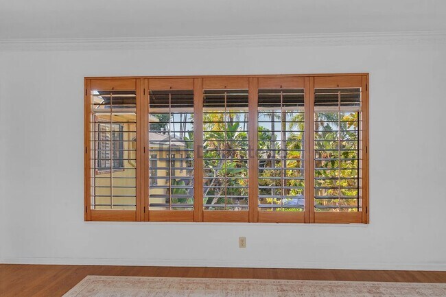 Foto del edificio - 1615 N Laurel Ave