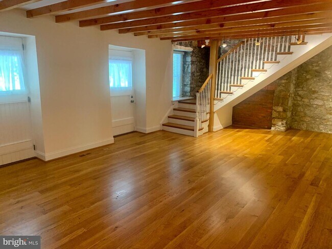 Foto del edificio - 172 Brecks Ln