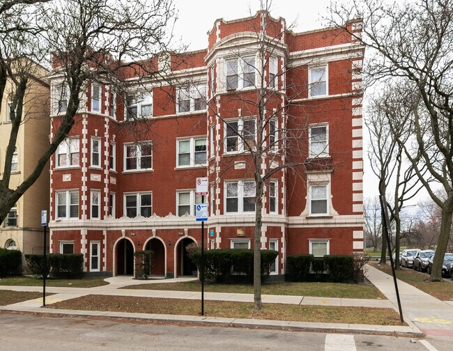 Foto del edificio - 6510 N Hamilton Ave
