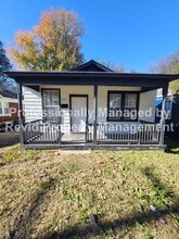 Building Photo - 455 Carpenter St
