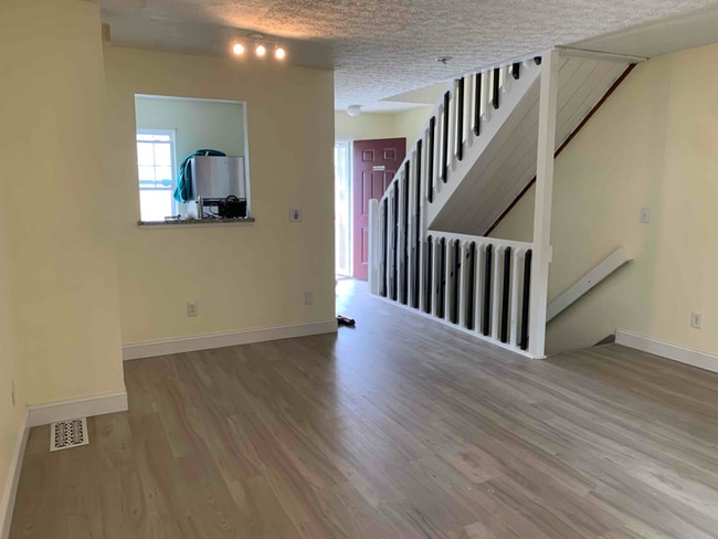 Building Photo - 1742 Messner Dr