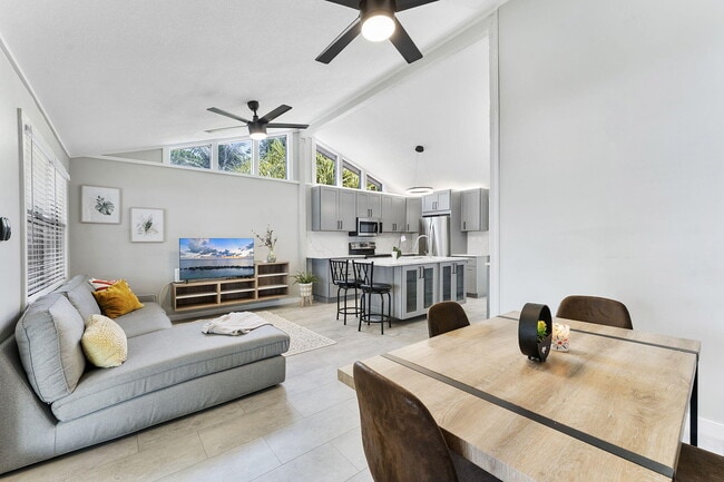 Foto del edificio - 1292 SW 25th Ave