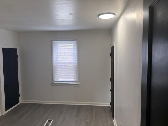 Building Photo - 20768 Gentner St