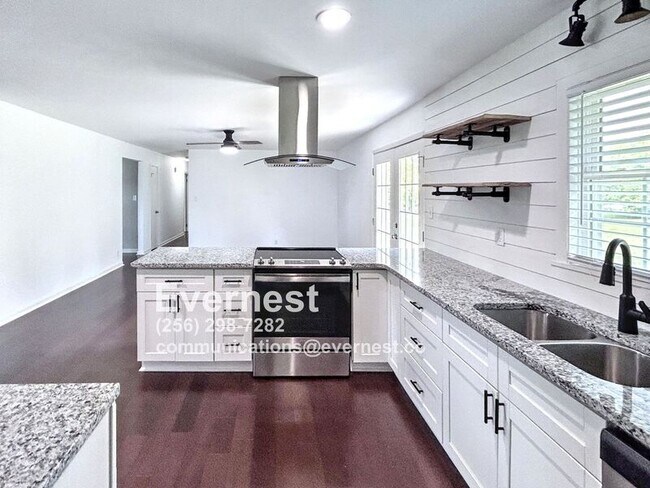 Foto del edificio - 142 Paul Dr