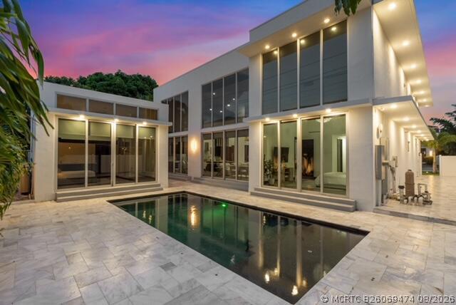 Foto del edificio - 284 NE 7th St