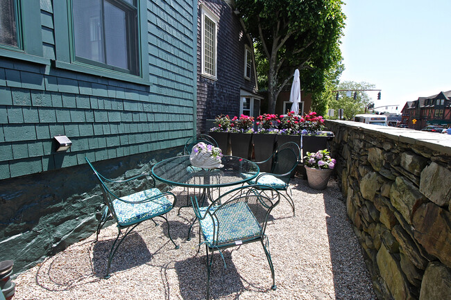 Patio exterior con barbacoa - 105 John St
