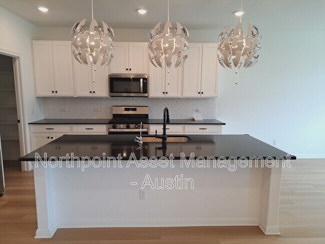 Foto del edificio - 2633 Danbury Ln