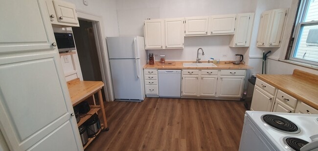 Photo - 824 Floyd St House