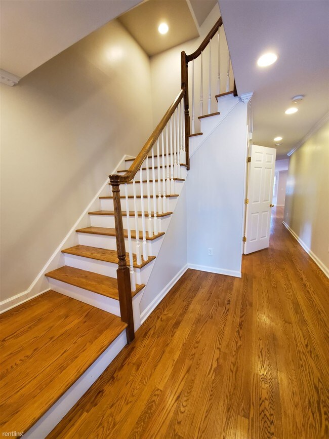 Foto del edificio - 4 br, 4.5 bath House - 25 Edmond St