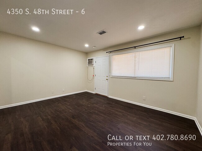 Foto del edificio - 4350 S 48th St