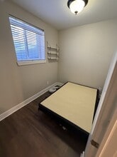 Building Photo - 59 Concord St N