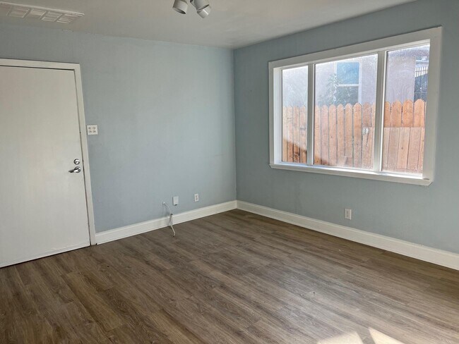 Foto del edificio - 3828 Altura Ave
