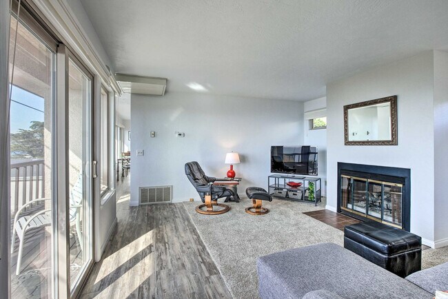 Foto del edificio - 408 Stuart Ave