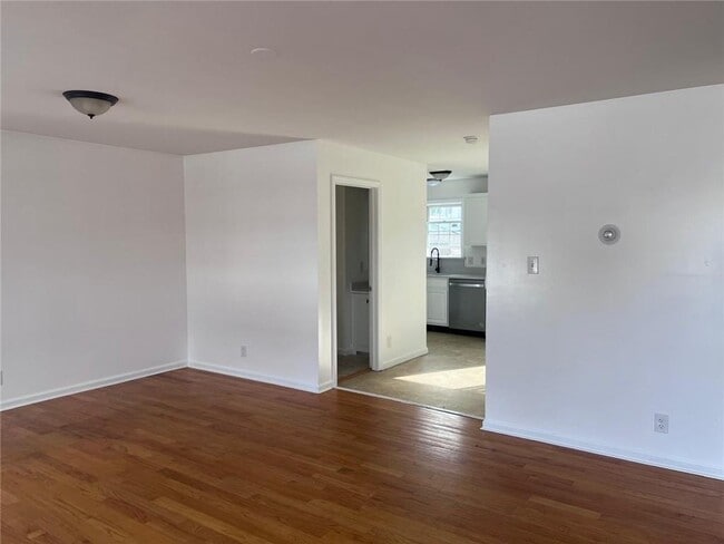 Foto del edificio - 144 Pavilion Ave