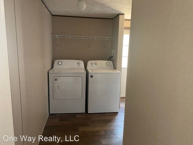 Building Photo - 3 br, 2 bath House - 7333 Delcomme st