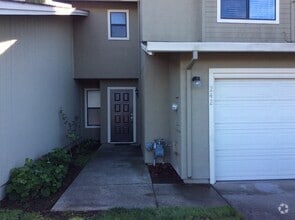 Building Photo - 242 Brookhaven Ln