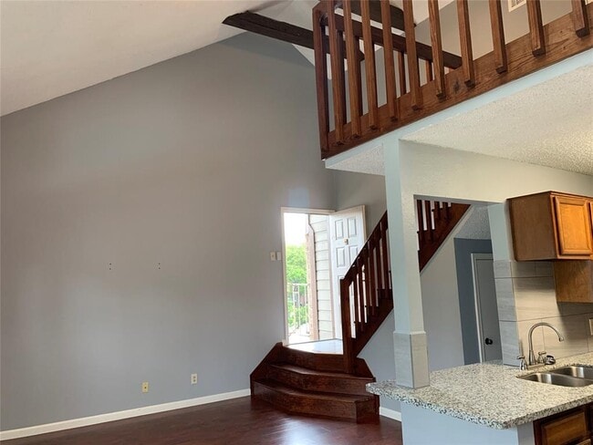 Building Photo - 8391 Sands Point Dr
