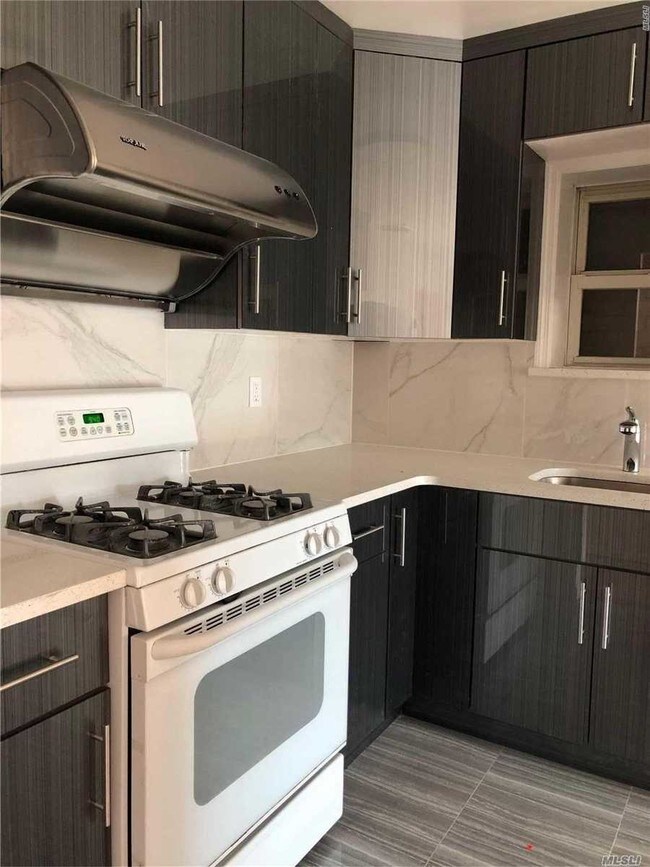 Foto del edificio - 67-07 Austin St